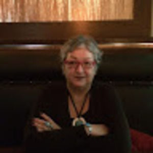 Meet your Posher, Eva